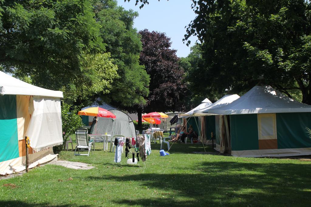 Camping Les Tournesols Sillé-le-Guillaume Exteriör bild