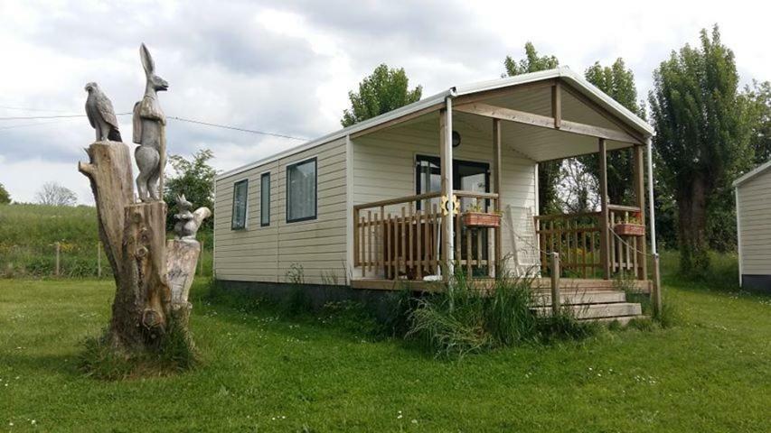Camping Les Tournesols Sillé-le-Guillaume Exteriör bild