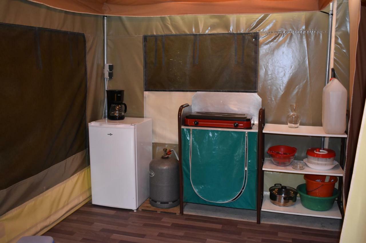 Camping Les Tournesols Sillé-le-Guillaume Exteriör bild